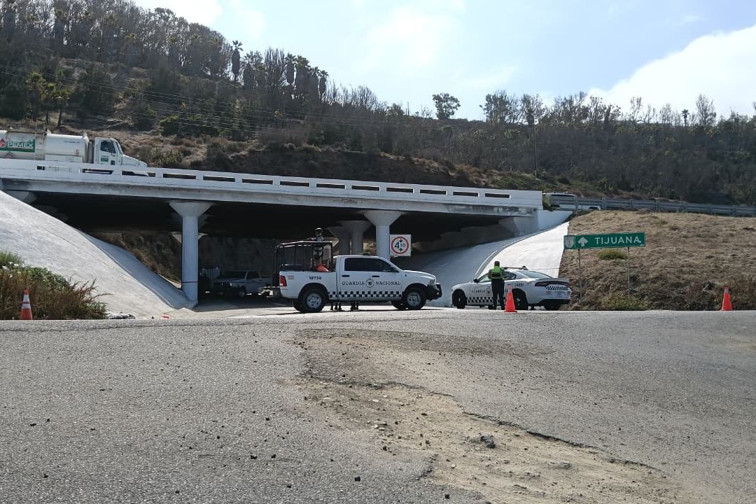 Localizan Cuerpo con Huellas de Violencia en la Carretera Escénica Tijuana-Ensenada